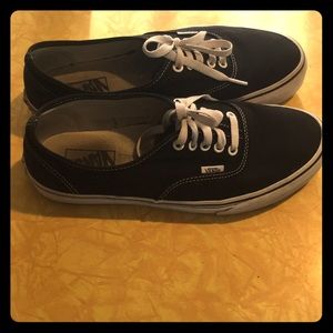 vans authentic black and white